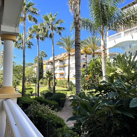 Hotel Y Casas Serinamar Marbella 3*